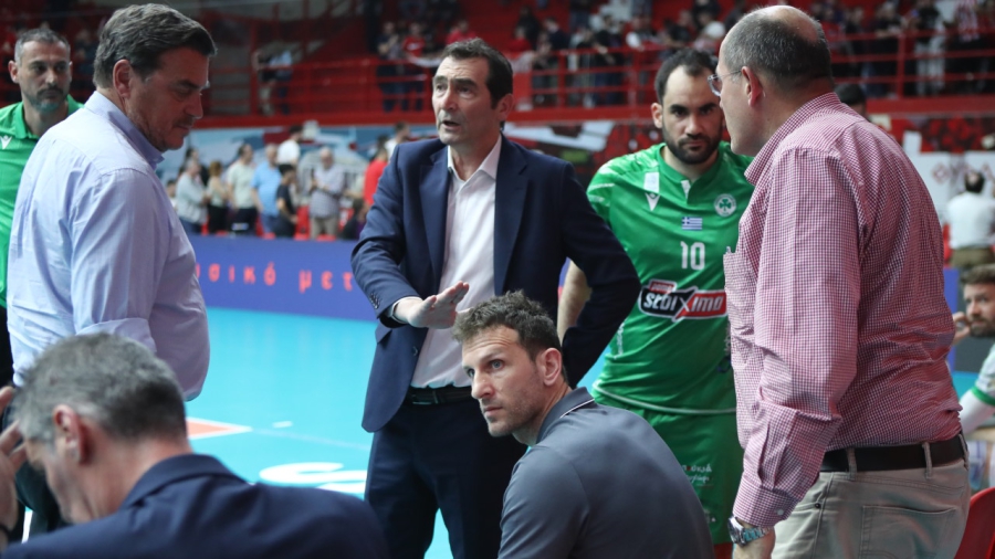 Volley League: Εκκενώθηκε η εξέδρα των οργανωμένων του Ολυμπιακού, μετά από πτώση αντικειμένου!