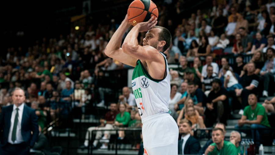 Στην Αθήνα για την ΑΕΚ ο Λεκαβίτσιους - Στην τελική... ευθεία οι συζητήσεις των δύο πλευρών!