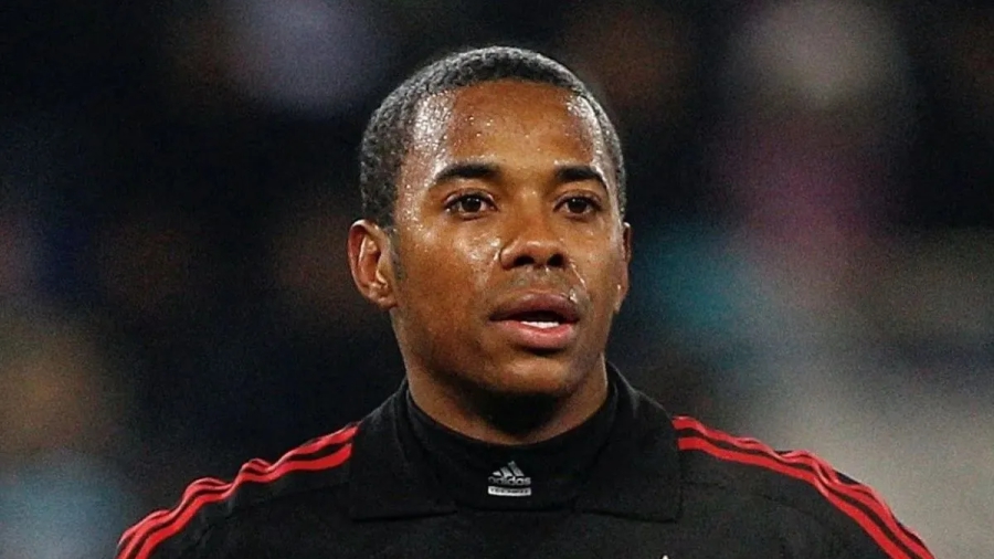 Έννεα χρόνια φυλάκιση για Ρομπίνιο: Ένοχος για ομαδικό βιασμό, όσο έπαιζε στη Μίλαν!