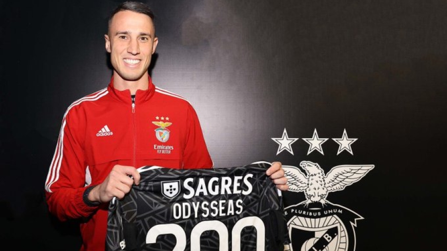 Οδυσσέας Βλαχοδήμος: Επετειακή φανέλα για τον 200αρη «Όντι»!