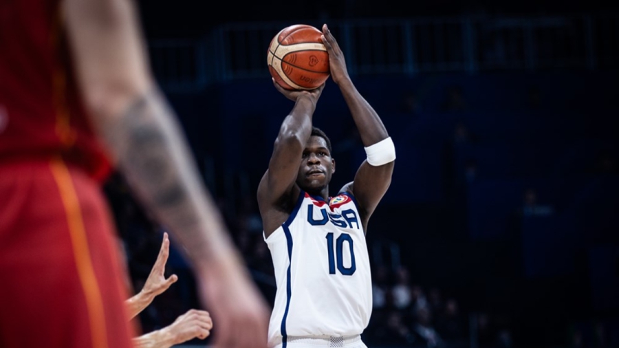 10ος Όμιλος: Δυσκολεύτηκαν αλλά διατήρησαν το απόλυτο οι ΗΠΑ απέναντι στο Μαυροβούνιο (video)