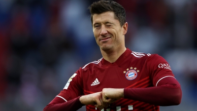 Ο Λεβαντόφσκι έχει πάρει την Μπάγερν Μονάχου από το... χέρι και με 28 γκολ ήδη, «τρέχει» για νέο ρεκόρ! (video)