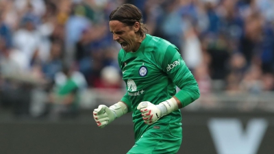 Γιαν Ζόμερ: Ο νέος «Κέρβερος» της Ίντερ που έριξε τον Ονάνα στη... λήθη! (video)