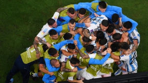 Ολλανδία – Αργεντινή 2-2 (3-4 πεν.): Έπαιξε με την φωτιά αλλά στο τέλος ο Μαρτίνες... μίλησε και την έστειλε στους «4»! (video)