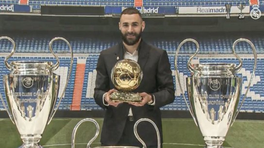 Μπενζεμά: «Το αντίο... πονάει, ήθελα να αποσυρθώ με τη φανέλα της Ρεάλ» (video)