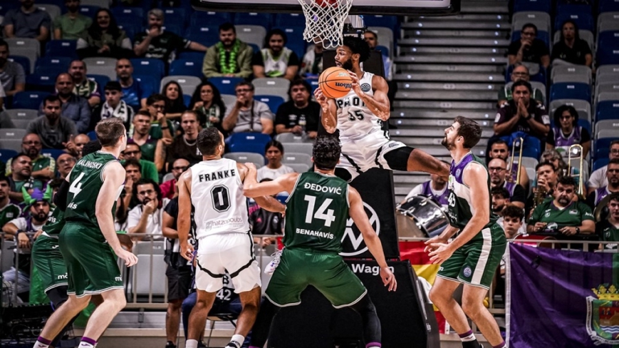 Μάλαγα - ΠΑΟΚ: Ο Ρένφρο έκλεψε το... πορτοφόλι του Κράβις και κάρφωσε θυμίζοντας Λεμπρόν! (video)