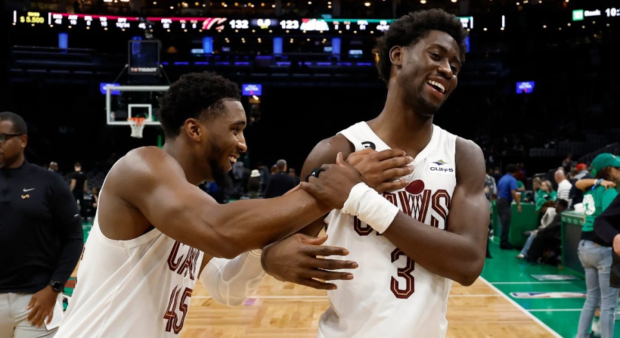 NBA: «Έβρεξε» 40αρες από ΛαΒέρτ και Μίτσελ στη Βοστώνη (vid)