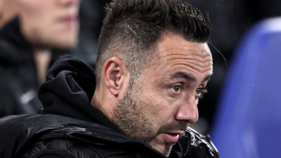 «Ο Ντε Τζέρμπι δεν έχει μπει ακόμη στα αποδυτήρια της Μπράιτον!»