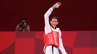 Κίμια Αλιζαντέχ: Η αθλήτρια που άγγιξε το πρώτο μετάλλιο με την Ολυμπιακή Ομάδα Προσφύγων!