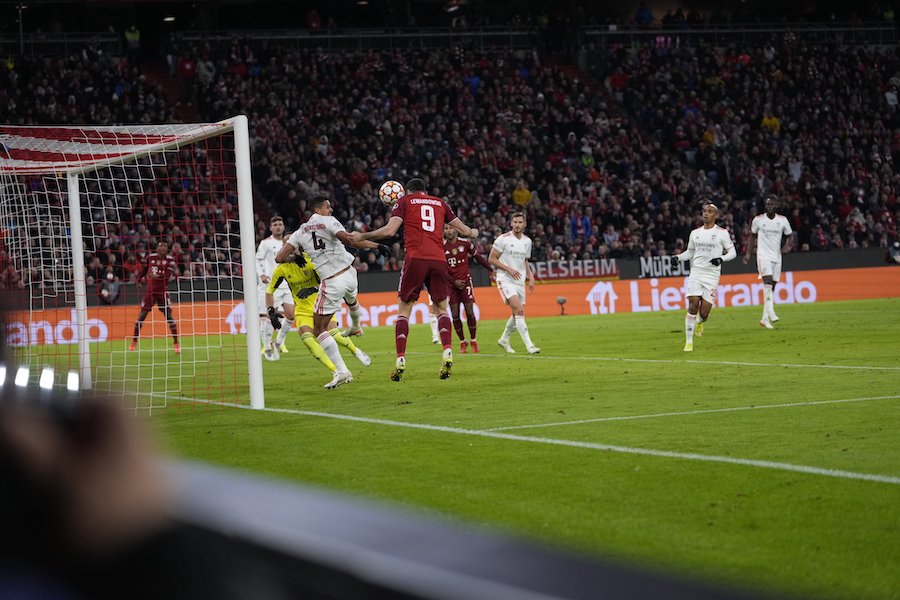 Μπάγερν Μονάχου-Μπενφίκα 1-0: Ο Κομάν «ζαλίζει» τον Γκριμάλδο και ο Λεβαντόφσκι ανοίγει το σκορ! (video)