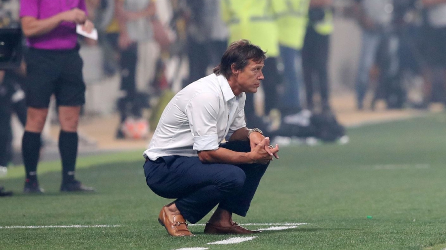 Αλμέιδα: «Δεν μας παίρνει να κοιτάμε ούτε προς τα πίσω, ούτε στο μέλλον, μόνο στο ματς που έχουμε μπροστά μας»