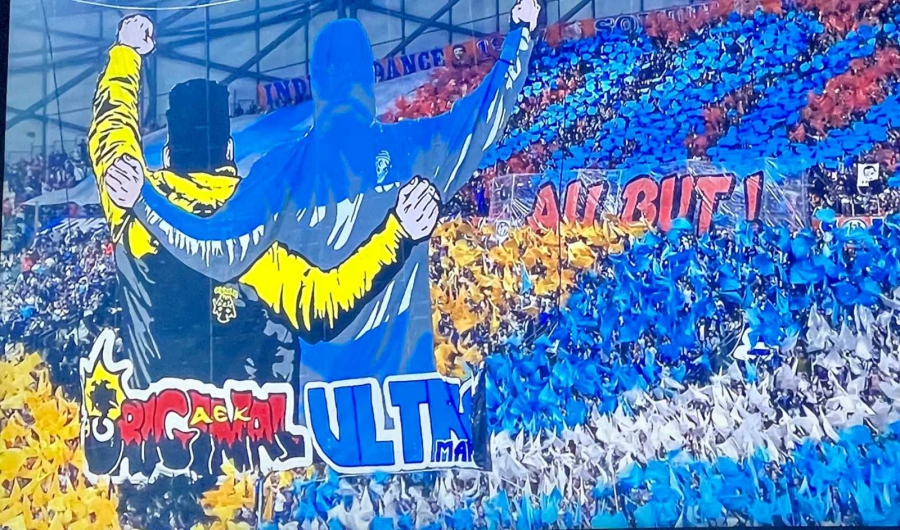 Μυθικό κορεό στη Μασσαλία, μοιρασμένο στα χρώματα της ΑΕΚ και της Μαρσέιγ! (video)