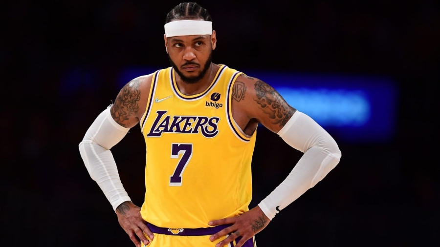 Καρμέλο Άντονι: Άναψαν τα αίματα και λίγο έλειψε να πιαστεί στα χέρια με οπαδό των Σίξερς! (video)