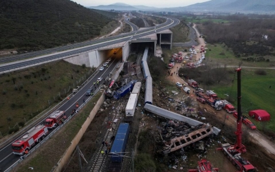 Δραματικές στιγμές από μετωπική σύγκρουση τρένων στα Τέμπη - Στους 38 οι νεκροί, 66 τραυματίες - Αγωνία για εγκλωβισμένους