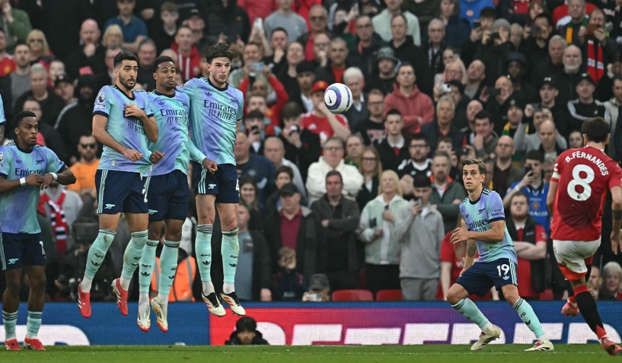 Ισοπαλία στο Γιουνάιτεντ - Άρσεναλ, πανηγυρίζει η Λίβερπουλ!