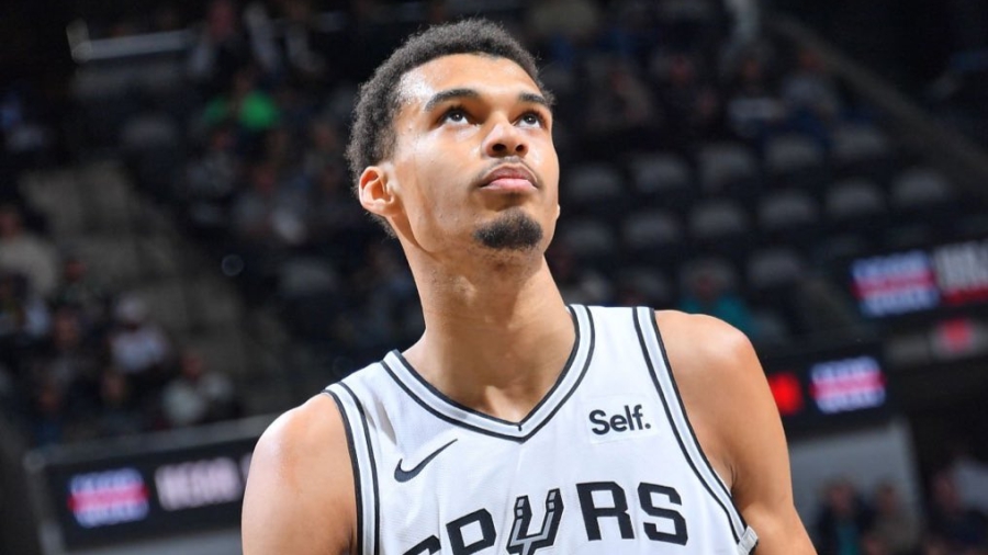 «The Wemby Show» στο Σαν Αντόνιο: Ο Γουεμπανιάμα... κατάπιε τους Θάντερ, με ιστορική επίδοση! (video)