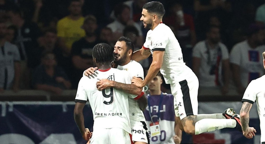 Έγινε η νύχτα-μέρα στη Νίκαια για το «διπλό» της Νις στο Παρίσι (video)