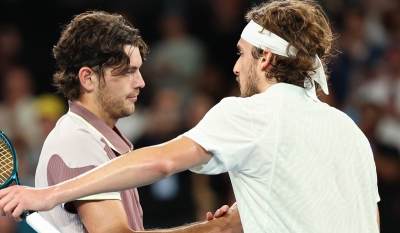 Αυστραλιανό Open: «Παραδόθηκε» στον Φριτζ και έμεινε εκτός προημιτελικών ο Τσιτσιπάς