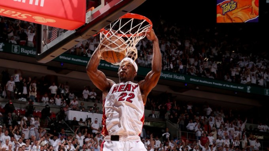 Ο Μπάτλερ «έγραψε» ιστορία και... ξέρανε τους Μπακς, παρά το triple-double του Γιάννη Αντετοκούνμπο (video)