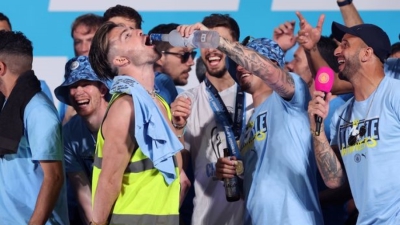 Μάντσεστερ Σίτι: Οι «πολίτες» θέλουν απεγνωσμένα να… παρτάρουν στο ακριβότερο yacht του κόσμου, ιδιοκτησίας του Μανσούρ!