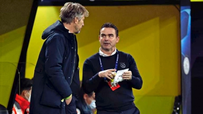 Φαν ντερ Σαρ για Όφερμαρς: «Γνώριζαν στον Άγιαξ αλλά έπρεπε πρώτα να σιγουρευτούν»