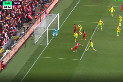 Λίβερπουλ - Νόριτς: Η τεράστια ευκαιρία του Τσιμίκα για να ανοίξει το σκορ από πάσα του Σαλάχ! (video)