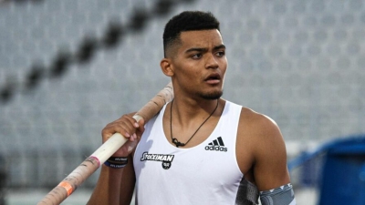 COSMOTE TV: με τους Εμμανουήλ Καραλή και Ανδρέα Πανταζή στο διεθνές τουρνουά κλειστού Στίβου