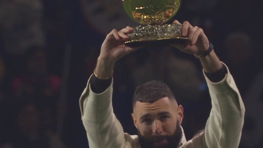 Τρομερές στιγμές για τον… συγκινημένο Μπενζεμά στο γήπεδο της Λυών! (video)