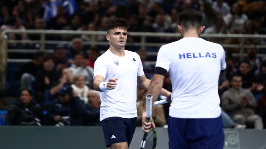 Davis Cup: Πήρε το διπλό ο Ισημερινός και... πλησίασε! (video)