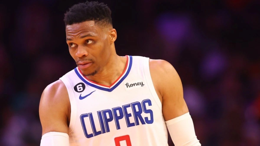 Γουέστμπρουκ: Κάταγμα στο αριστερό χέρι και σοβαρή ζημιά για Κλίπερς (video)