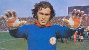 Retro Stories (1972): Το μεσημέρι στη Λεωφόρο Αλεξάνδρας που ο Παναγιώτης Κελεσίδης έγινε «ο Μπανκς της Ελλάδας»! (video)