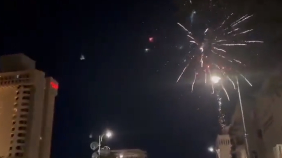 ΠΑΟΚ: Συνελήφθησαν οπαδοί της Μπεϊτάρ που πετούσαν πυροτεχνήματα έξω από το ξενοδοχείο του «Δικεφάλου»