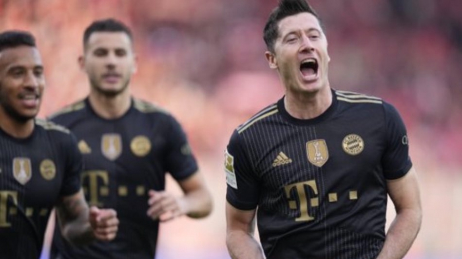 Ουνιόν Βερολίνου - Μπάγερν Μονάχου 0-3: Τριπλό «χτύπημα» από Λεβαντόφσκι και Σανέ, μέσα σε είκοσι λεπτά! (video)