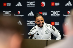 «Πραγματικά τυχερός - Δύσκολο ο χαμένος να βλέπει τον νικητή να αποχωρεί!»: Ο Αμορίμ συνεχίζει... απρόσμενα το project της Γιουνάιτεντ!