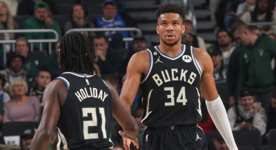 ΝΒΑ: Ο καμεραμάν Αντετοκούνμπο και το... μοντέλο Χόλιντεϊ