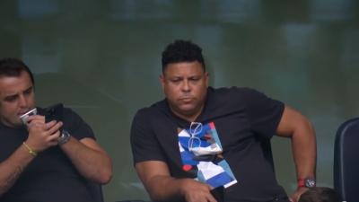 Στις εξέδρες του σταδίου της Τότεναμ ο Ρονάλντο! (video)