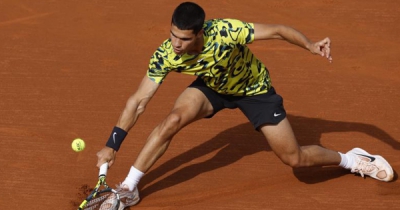 Ο Αλκαράθ στον «δρόμο» του Τσιτσιπά, στον τελικό της Βαρκελώνης