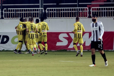 ΟΦΗ – Άρης 0-2: Επαγγελματική νίκη με Καμαρά και άνετη πρόκριση στους «8»! (video)