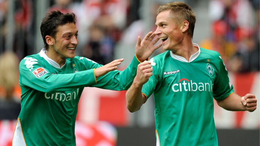 Με Ποντόλσκι, Ντεμικέλις, Λαμ, Λούκα Τόνι και Πιζάρο: Πέρασαν 16 χρόνια από το Μπάγερν – Βέρντερ 2-5! (video)