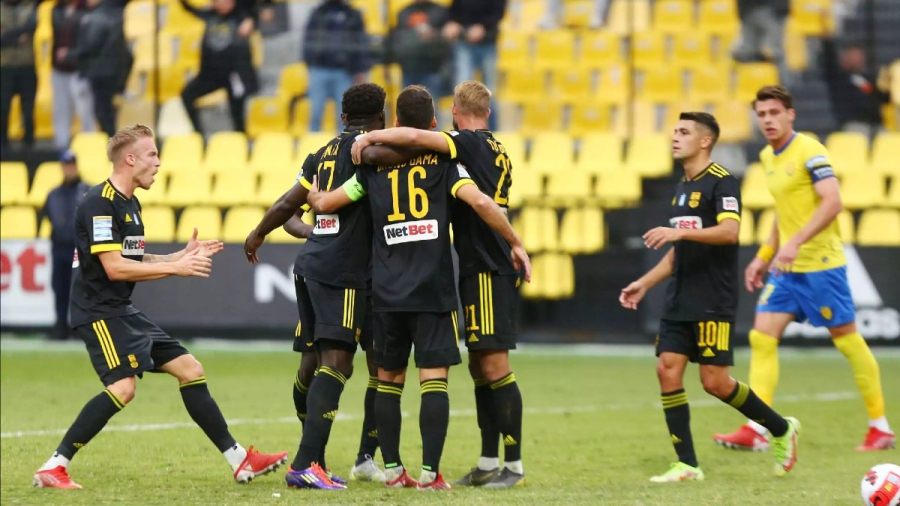 Προσέχει για να... έχει ο Άρης, συνεχίζει τις νίκες η Σέφιλντ