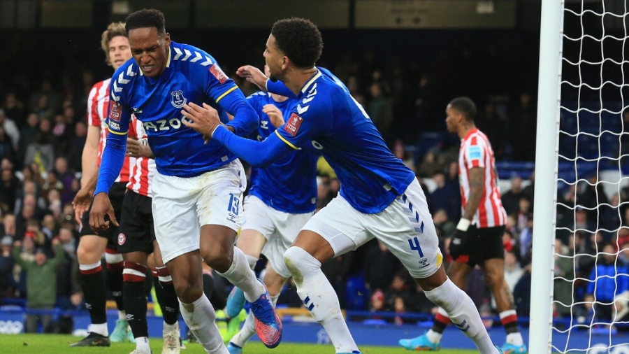 Έβερτον - Μπρέντφορντ 1-0: Πρώτο γκολ της εποχής Λάμπαρντ με καρφωτή κεφαλιά του Μίνα! (video)
