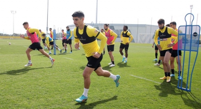 Χωρίς εκπλήξεις και… νέες απουσίες η αποστολή της ΑΕΚ για το ματς με τον ΠΑΣ