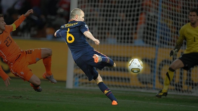 Campeones para siempre: Το σουτ ζωής του Ινιέστα και η δημιουργία της ισπανικής αυτοκρατορίας! (video)