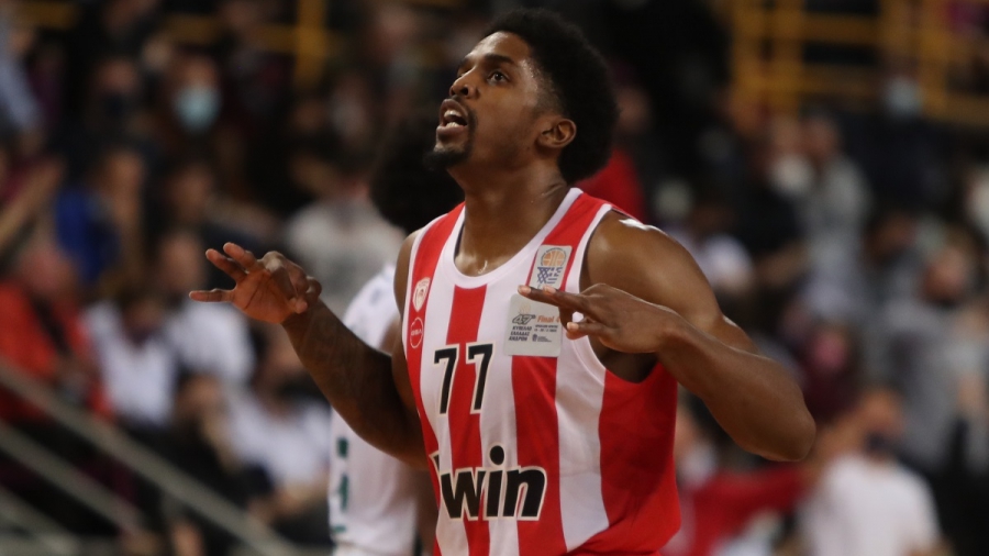 Το τρομερό φωτό-στιγμιότυπο με τον γιο του ΜακΚίσικ και το τρόπαιο του Κυπέλλου (pic)