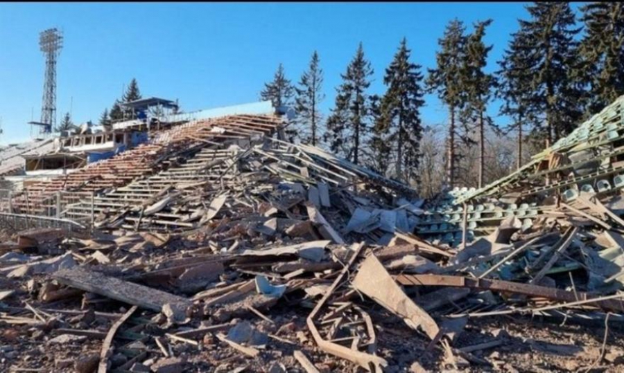 Βομβαρδίστηκε το γήπεδο της Ντέσνα!