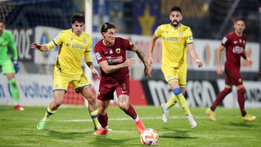 Τσούμπερ: «Όλη η ομάδα δίπλα στον Ελίασον – Έπρεπε να τελειώσουμε το ματς»