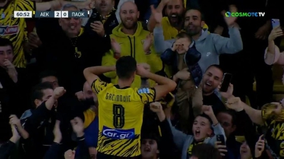 ΑΕΚ: Η μοναδική στιγμή του Γκατσίνοβιτς που πανηγυρίζει με το γιο του (video)