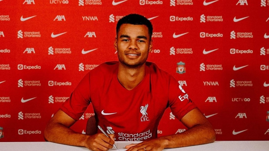 Ανακοίνωσε τον Χάκπο η Λίβερπουλ!