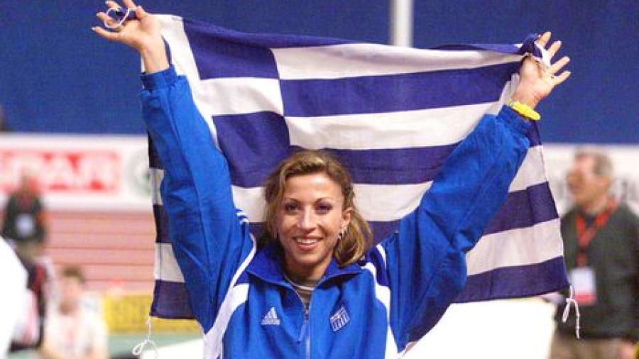 Η Νίκη Ξάνθου αγόρασε τα παπούτσια του Μίλτου Τεντόγλου για να στηριχθούν σεισμόπληκτα παιδιά στην Τουρκία