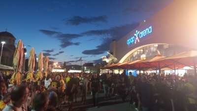 ΑΕΚ - Ολυμπιακός: Γεμάτη η πλατεία στην OPAP Arena - Οι «Ενωσίτες» ζεσταίνονται ενόψει ντέρμπι! (video)